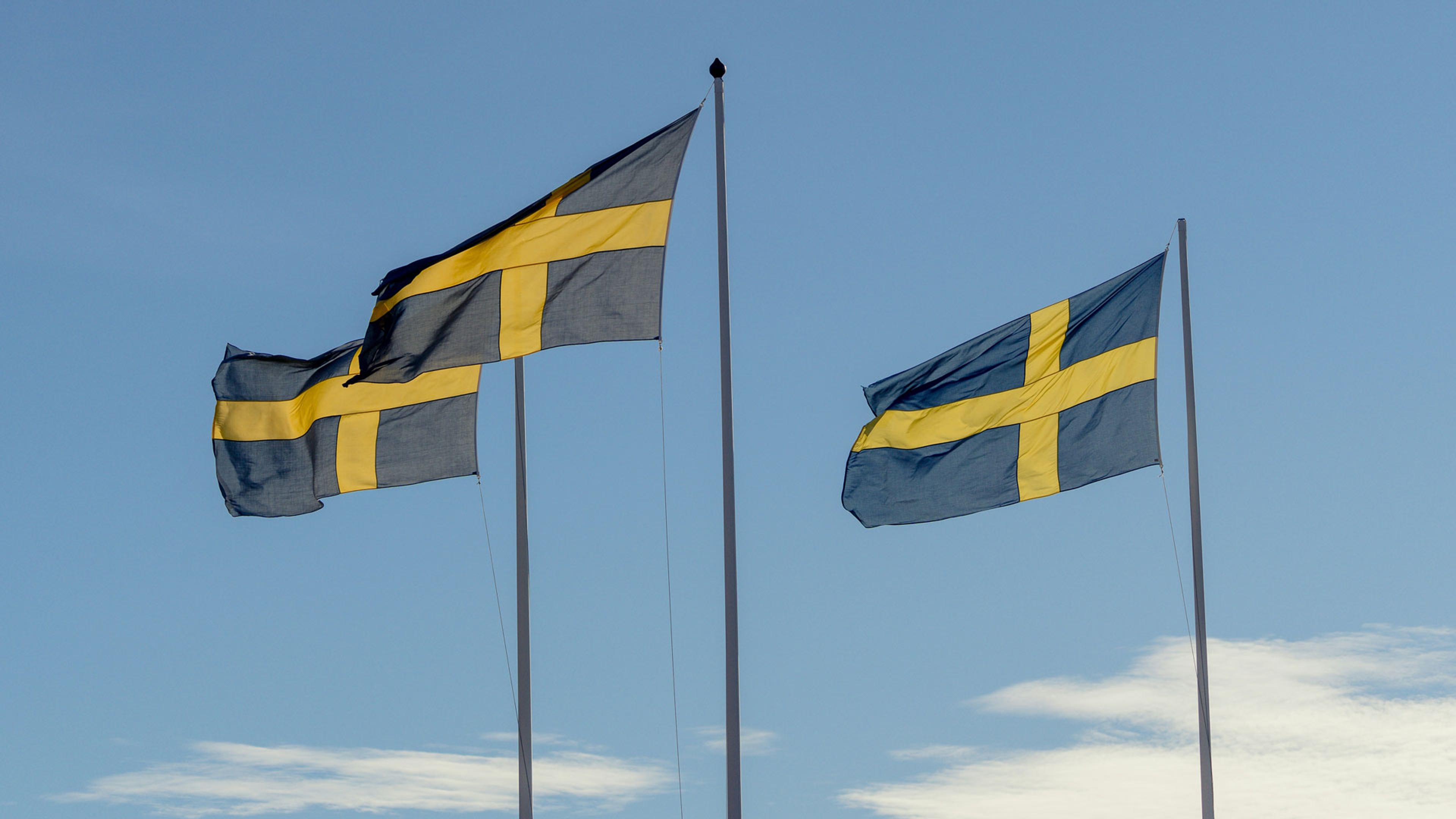Tre svenska flaggor