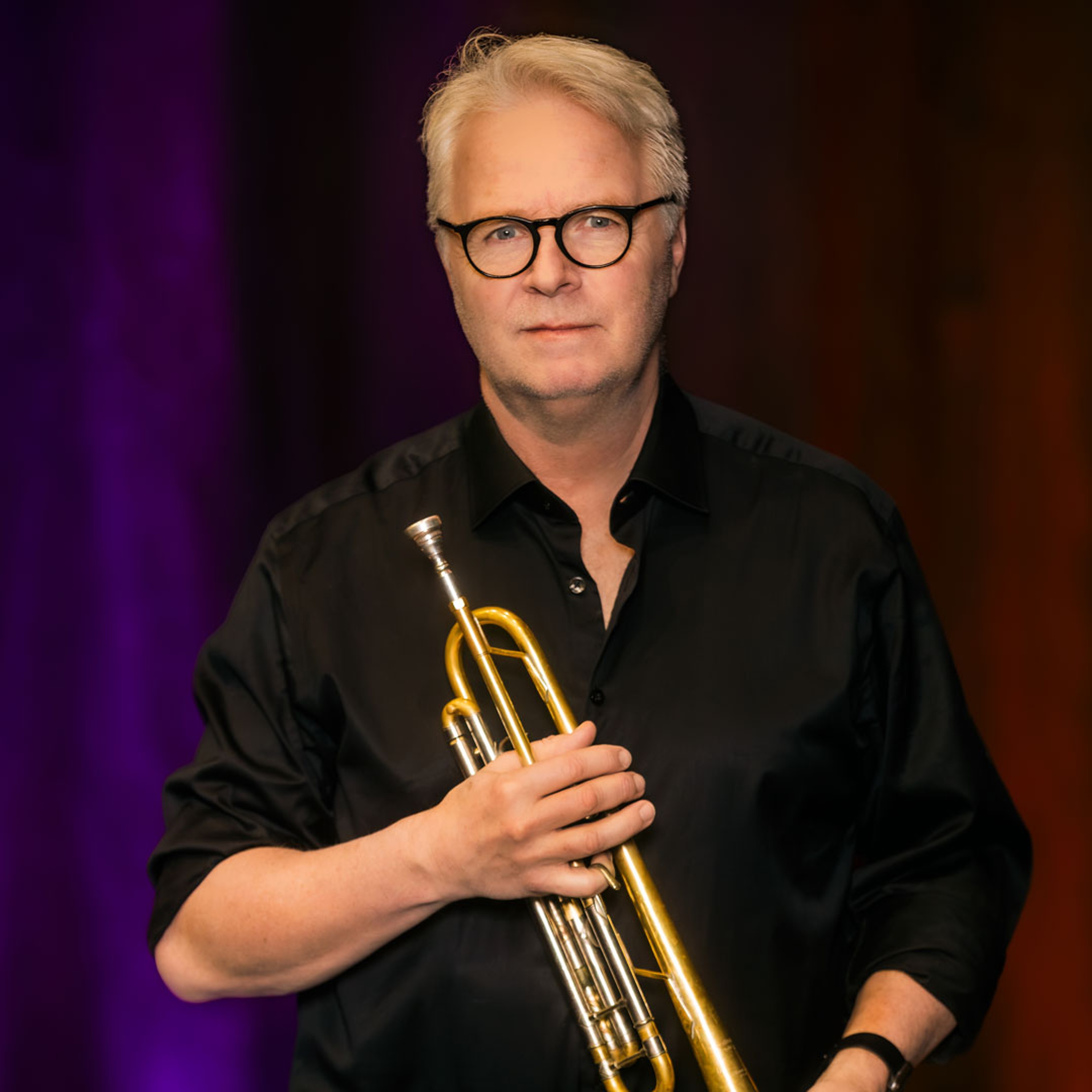 Lennart Grahn håller i en trumpet.