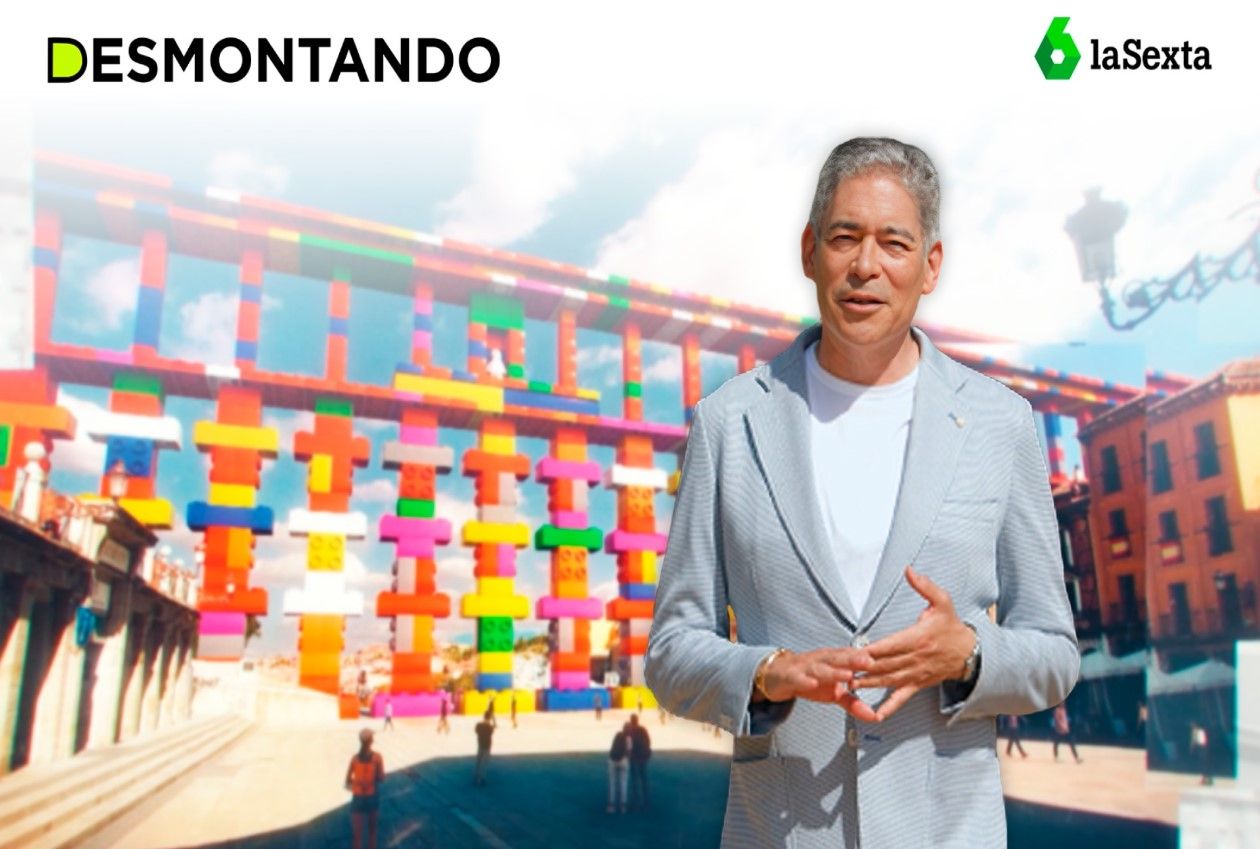 boris iazaguirre delante del acueducto con piezas de lego