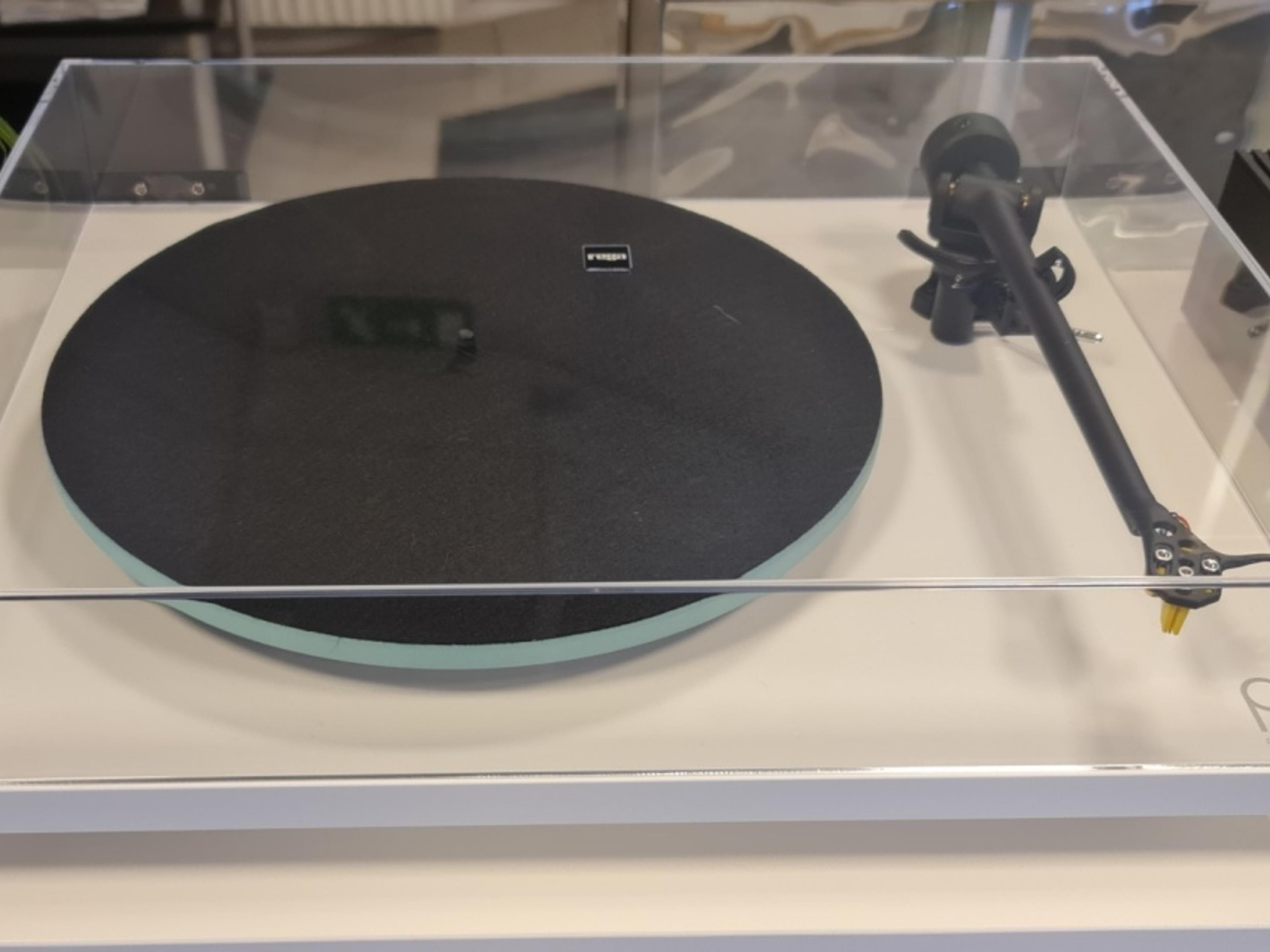 Rega Planar 2 med Exact