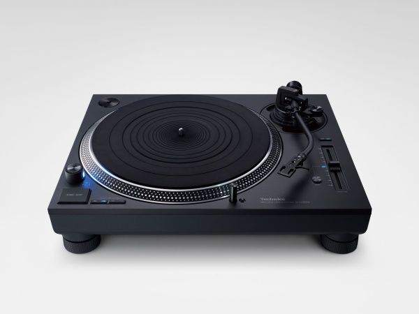 Technics SL-1200 GR2 direktdriven skivspelare i svart