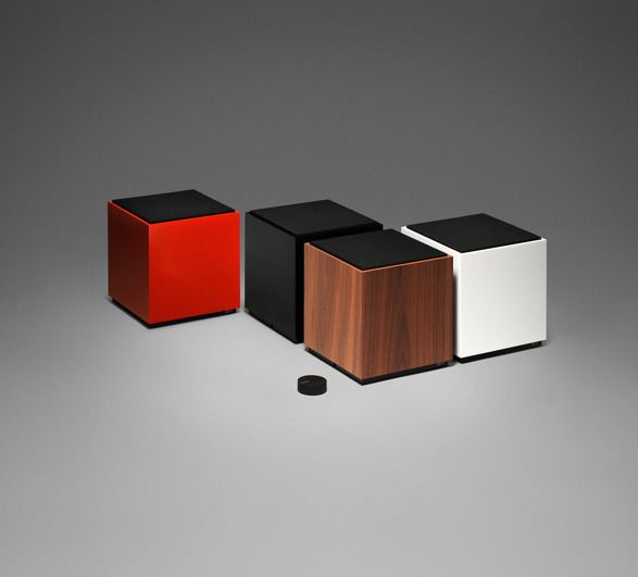 Teenage Engineering OD-11 Cloud Speaker i rött, svart, valnöt och vitt