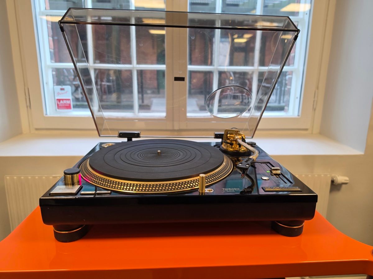 Technics SL-1200 LTD
