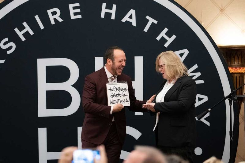 Orlando mentalist Kostya Kimlat amazes business audiences