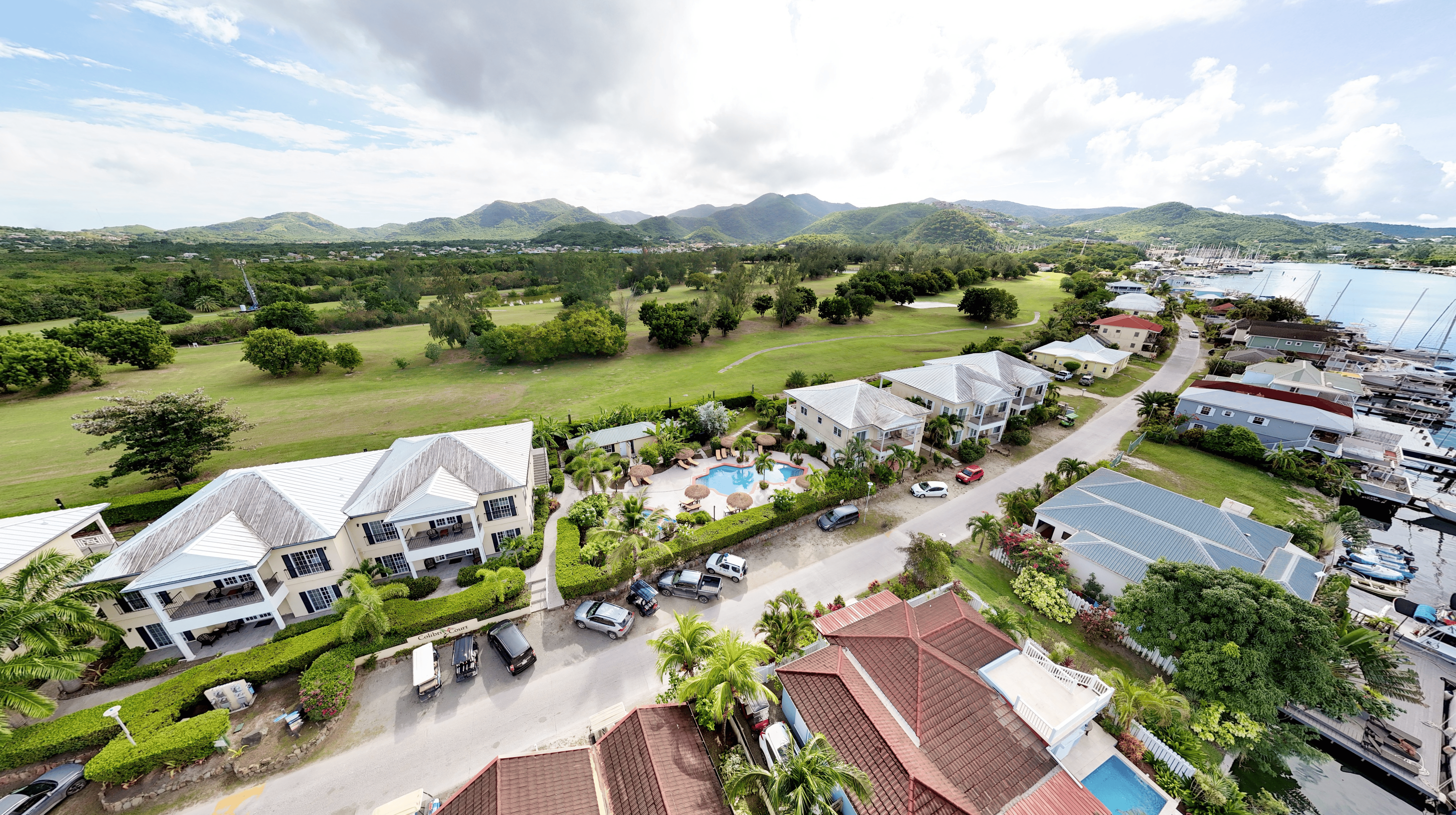 Colibri Court Colonial - Upper Level