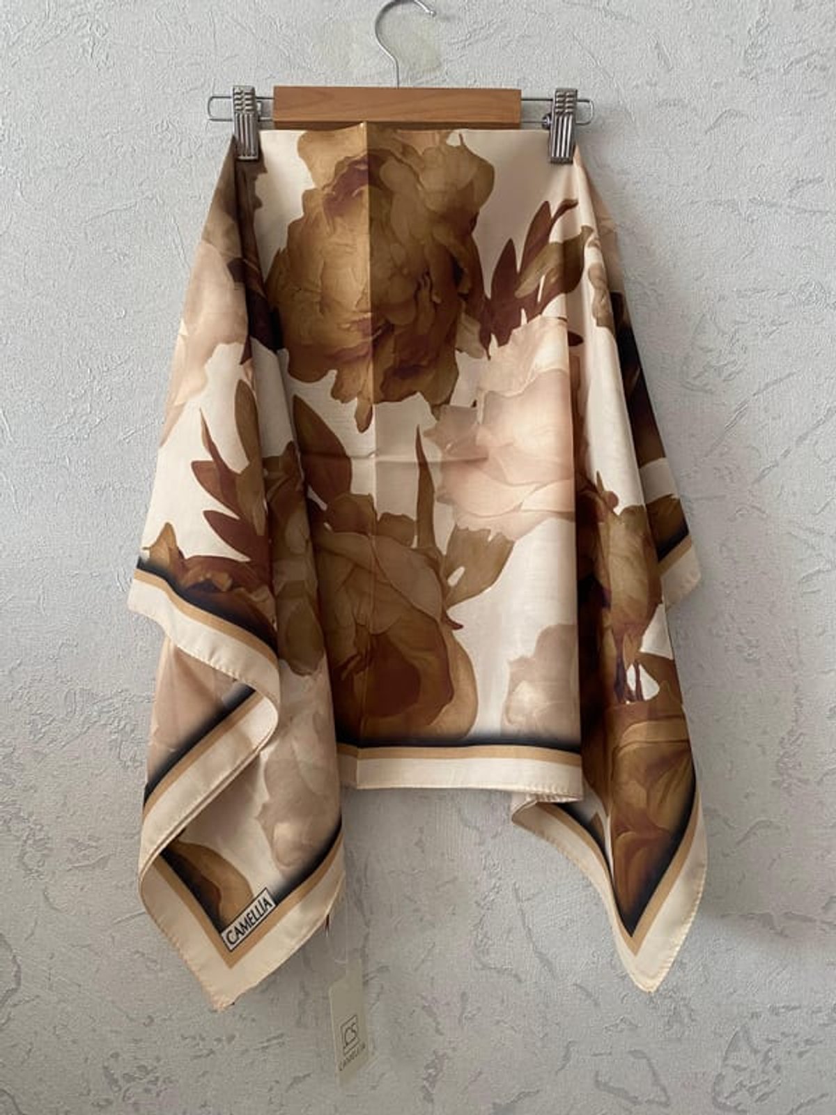 Lotus Desen Soft Eşarp -Bej