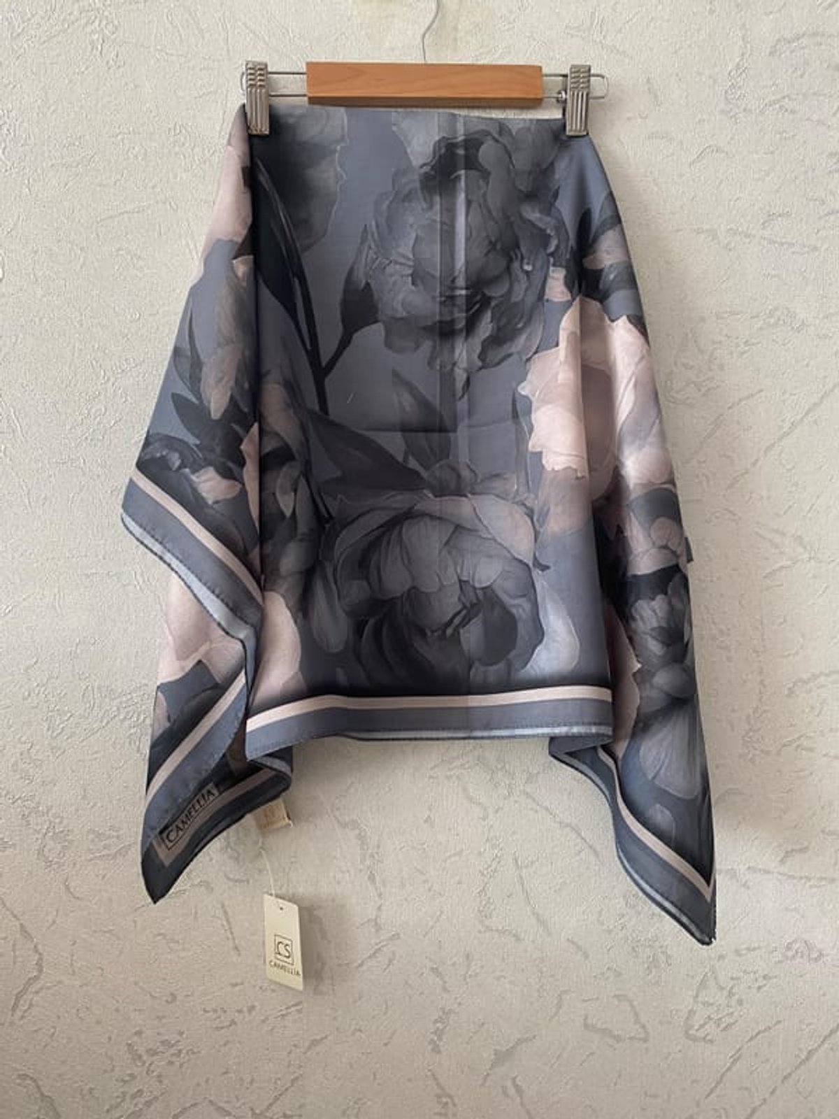 Lotus Desen Soft Eşarp - Soğuk Gri