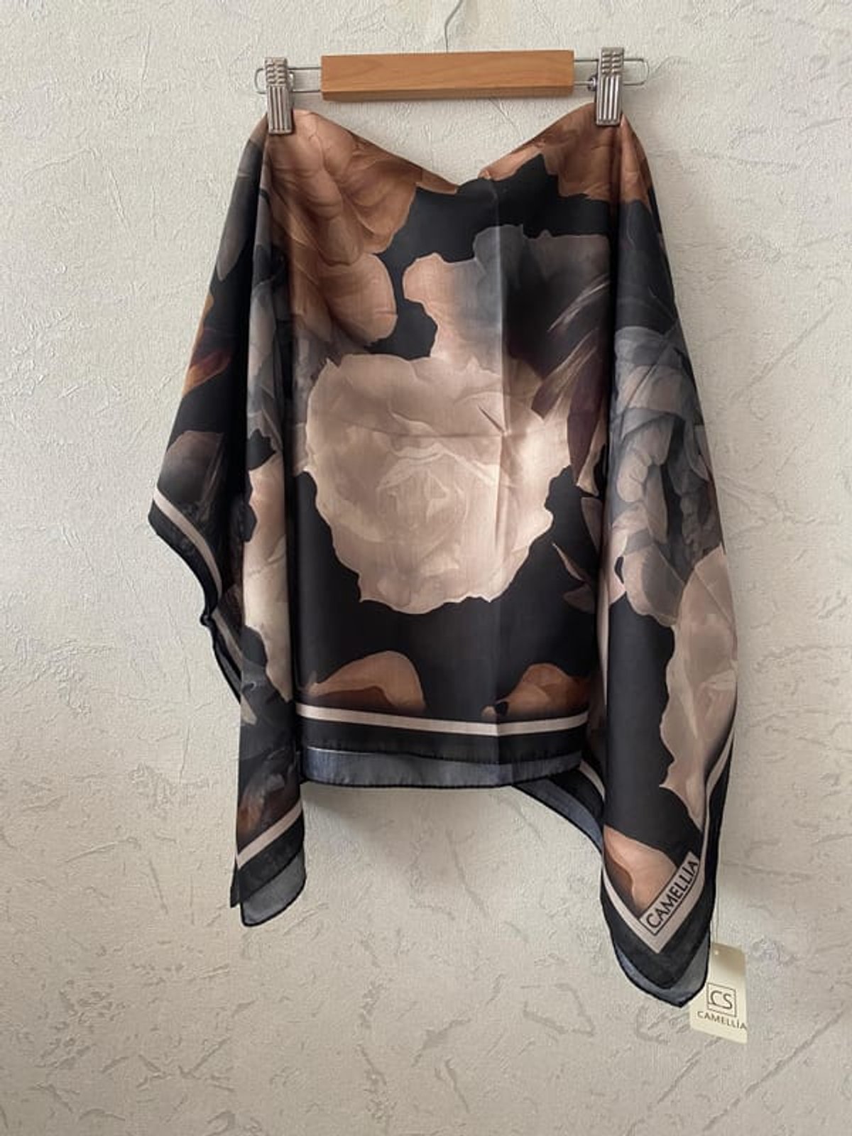 Lotus Desen Soft Eşarp - Siyah - Bej