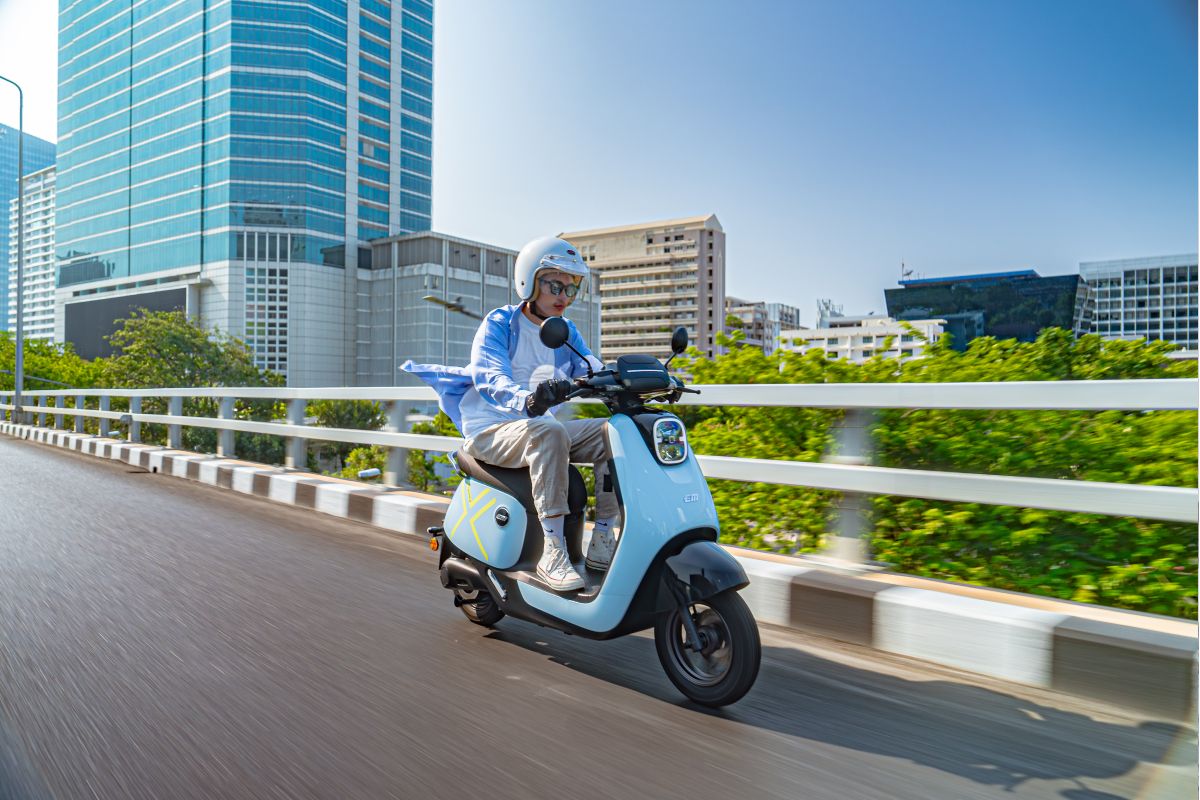 EM Qarez, design for Thais everyday use