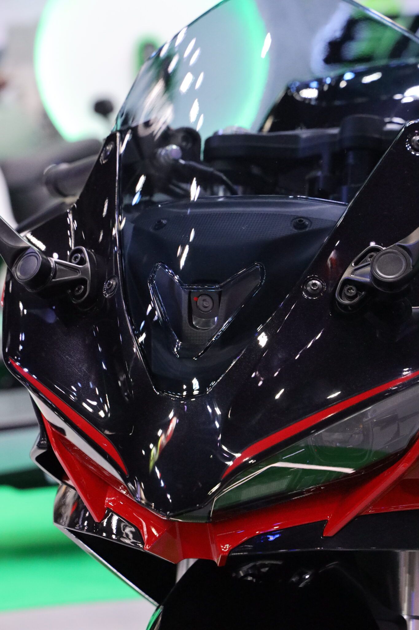 EM RX5 ดีไซน์ Sport Racing Close Up ด้านหน้า