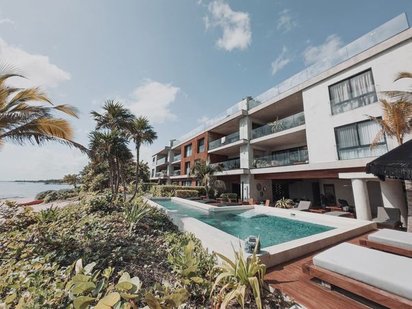 Luxury and Serenity by the Sea