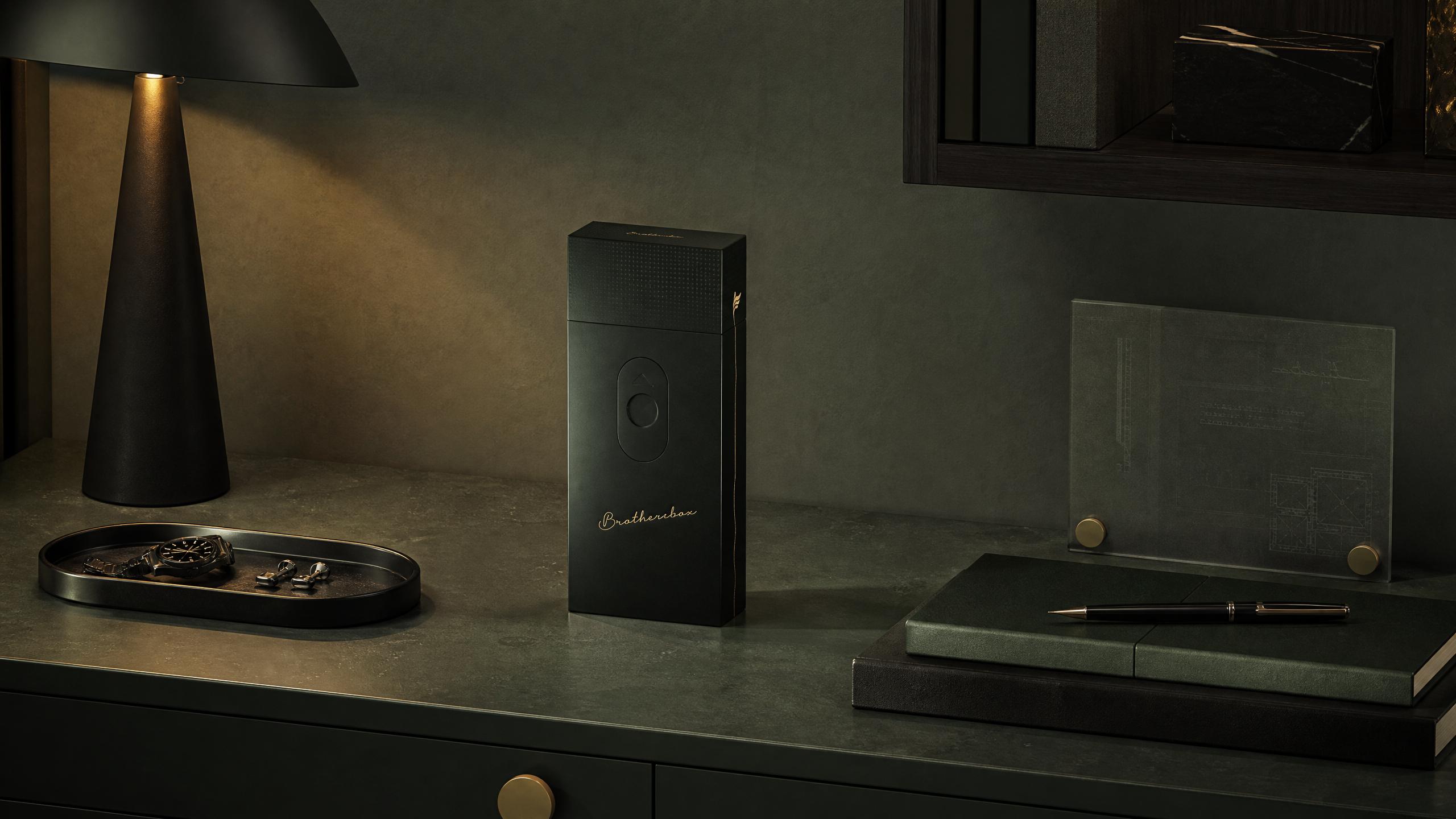 Brothersbox premium cigarette case in matte black with a restrained gold line