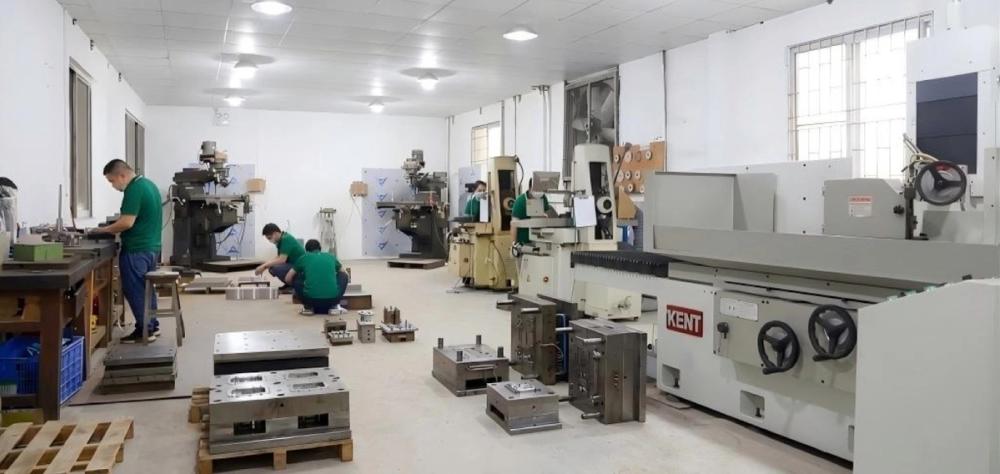 In-house tool shop at Cheng Chang Giftware for candle holder OEM and ODM