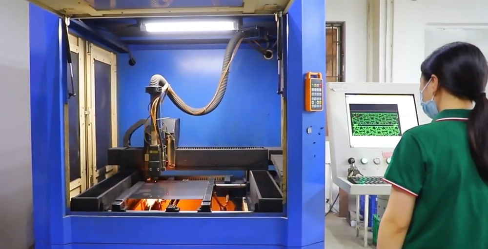 Laser cutting