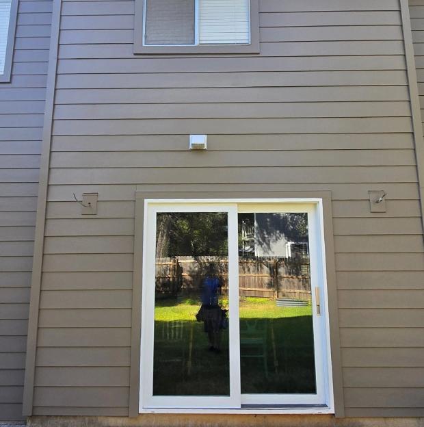 James Hardie 8.25" Smooth Siding detail — Village At Western Oaks, Austin (photo 6)