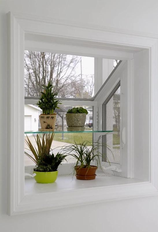 Simonton Window Installer