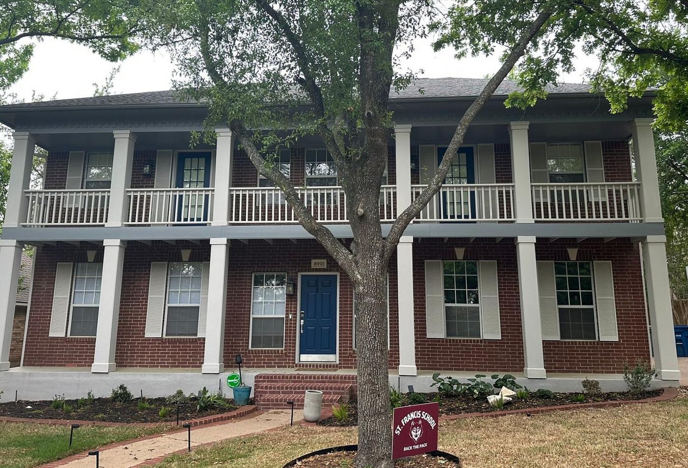 Before the windows project — home exterior in Anderson Mill, Austin