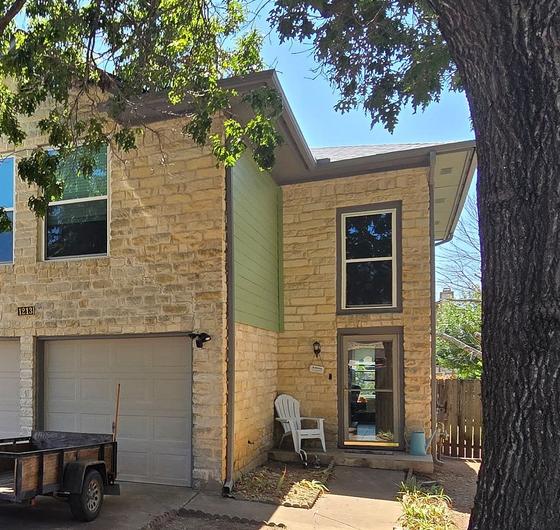James Hardie 8.25" Select Cedar Mill detail — Greenslopes at Lake Creek, Round Rock (photo 3)
