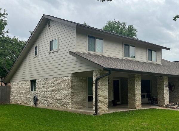 Siding project photo 1 of 6 — Lime Rock, Round Rock, TX
