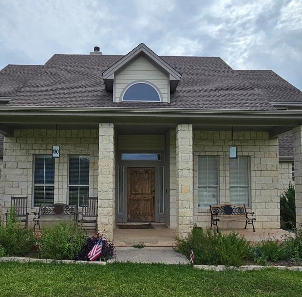 James Hardie 8.25" Primed Select Cedar Mill detail — Driftwood, Austin (photo 8)