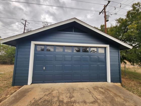 Siding & Shingle Roofing in Shenandoah, Cedar Park, TX (Oct 2023)