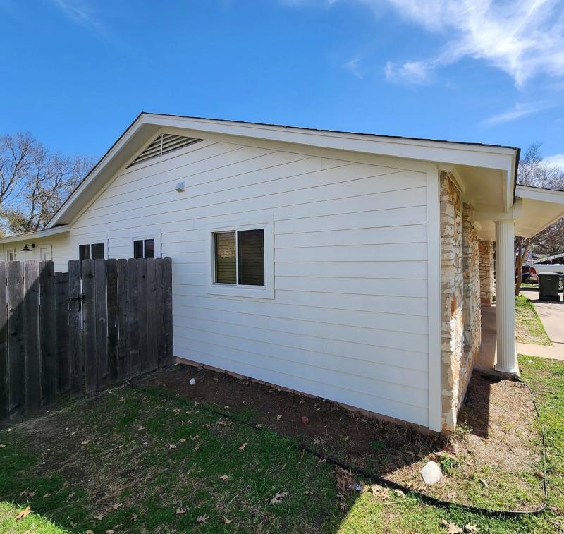 James Hardie 8.25" Select Cedar Mill detail — Village At Anderson Mill, Austin (photo 8)