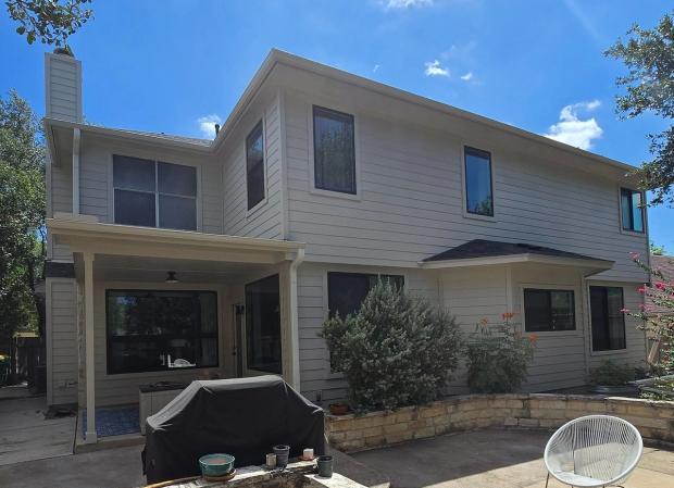 James Hardie 8.25" Primed Select Cedar Mill detail — Anderson Mill West, Cedar Park (photo 4)
