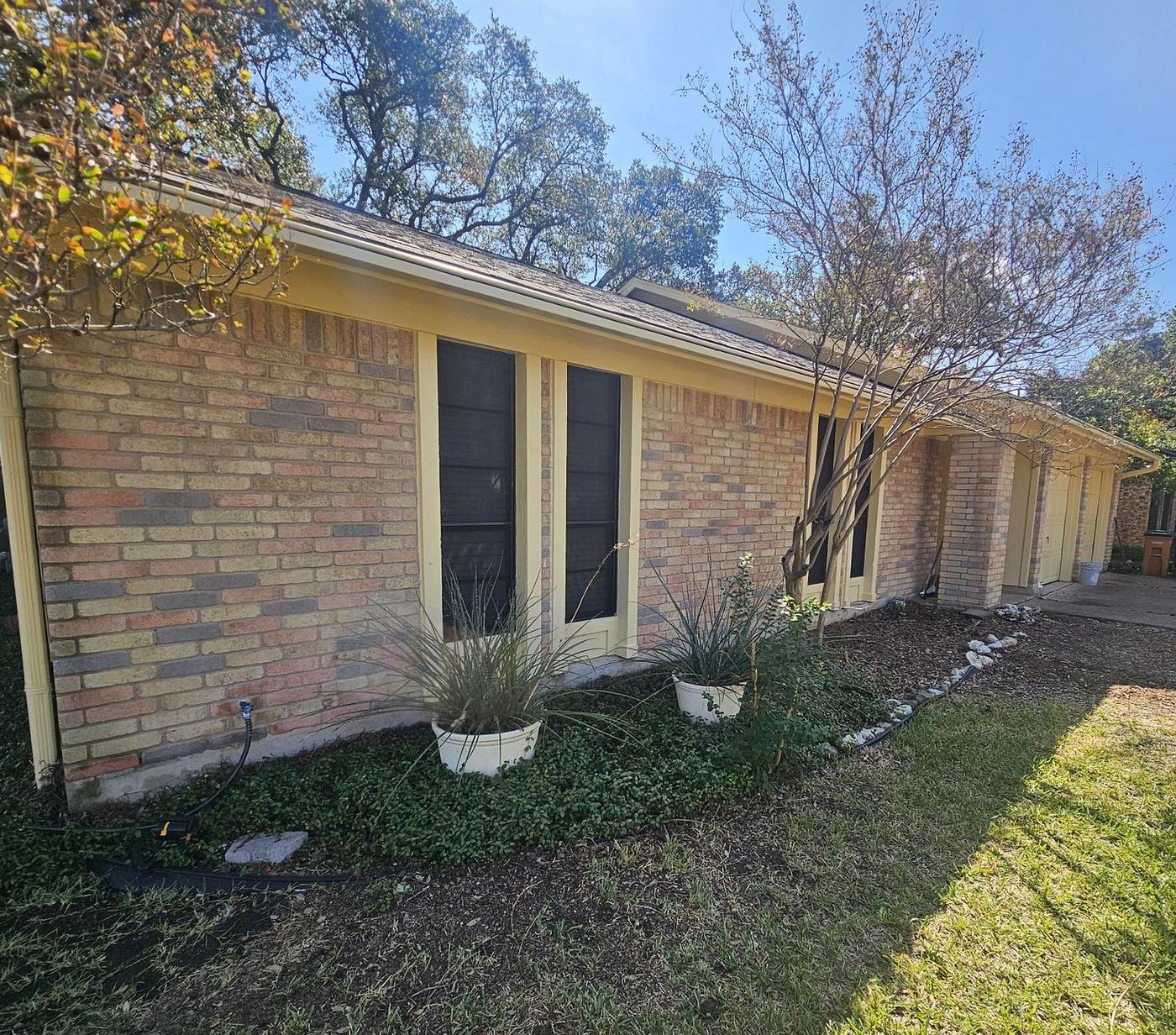 James Hardie 8.25" Select Cedar Mill detail — Mesa Park, Austin (photo 6)