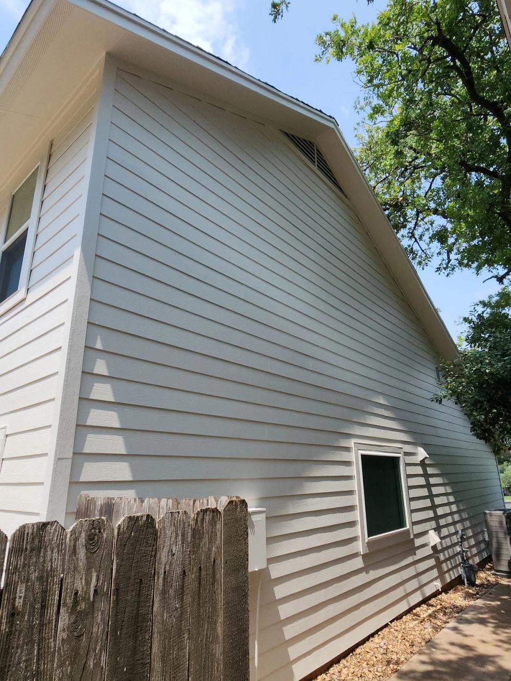 James Hardie 8.25" Primed Select Cedar Mill detail — Milwood, Austin (photo 7)
