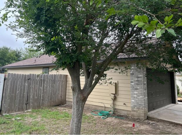 Siding project photo 2 of 8 — Ashford Park, Buda, TX