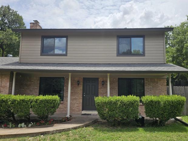 James Hardie 8.25" Select Cedar Mill detail — Oak Ridge, Austin (photo 4)