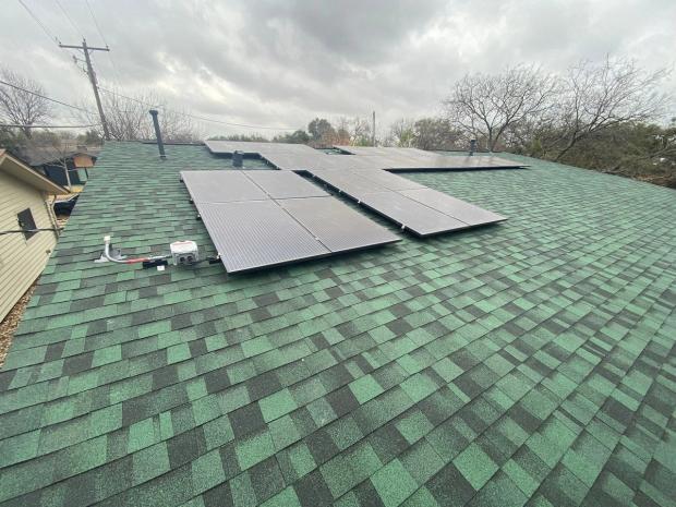 Owens Corning TruDefinition Duration detail — North Shoal Creek, Austin (photo 3)
