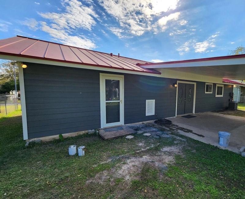 Siding project photo 4 of 4 — Breezewood, Austin, TX