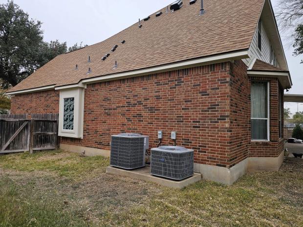 James Hardie Select Cedar Mill 8.25" detail — Davis Spring, Austin (photo 3)