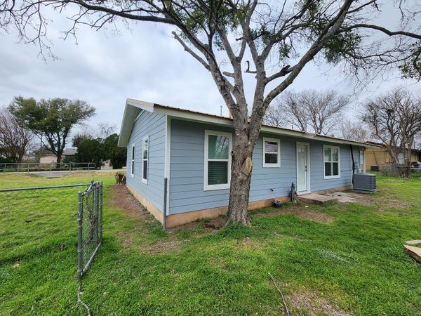 Siding project photo 4 of 4 — North Austin, Austin, TX