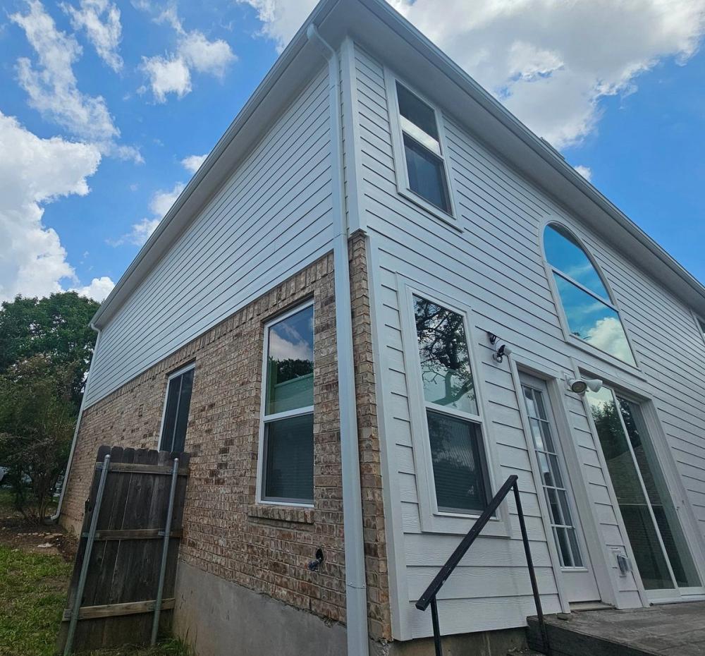 James Hardie 8.25" Select Cedar Mill detail — Travis Country, Austin