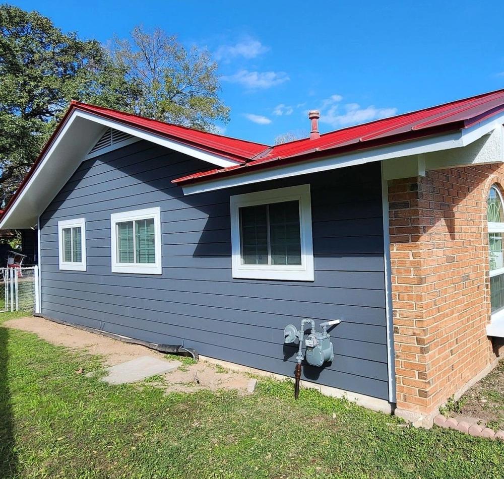 Siding project photo 1 of 4 — Breezewood, Austin, TX