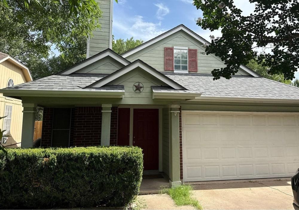 James Hardie JH 7.25" Primed Smooth detail — Scofield Farms, Austin