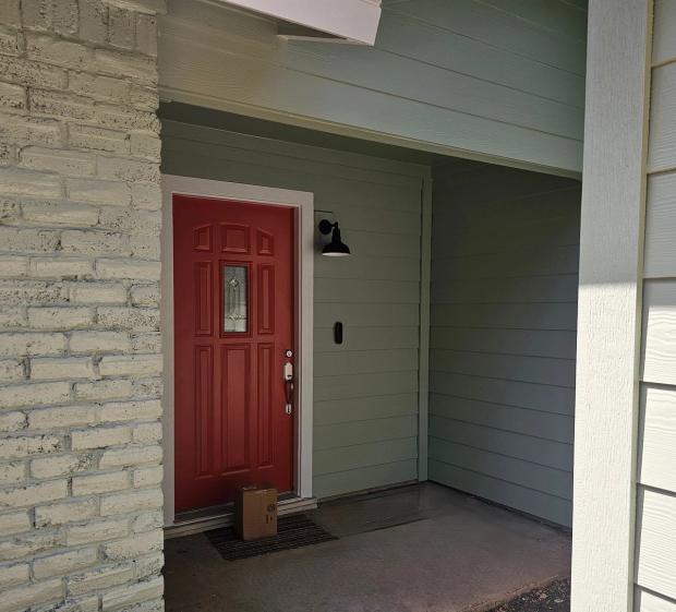 James Hardie 8.25" Primed Select Cedar Mill detail — Travis Country, Austin (photo 6)