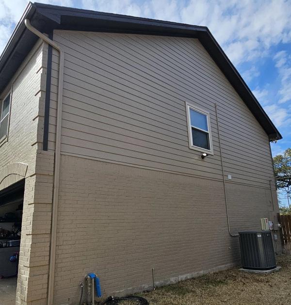 Siding & Exterior Painting in Woods Boulevard, Round Rock, TX