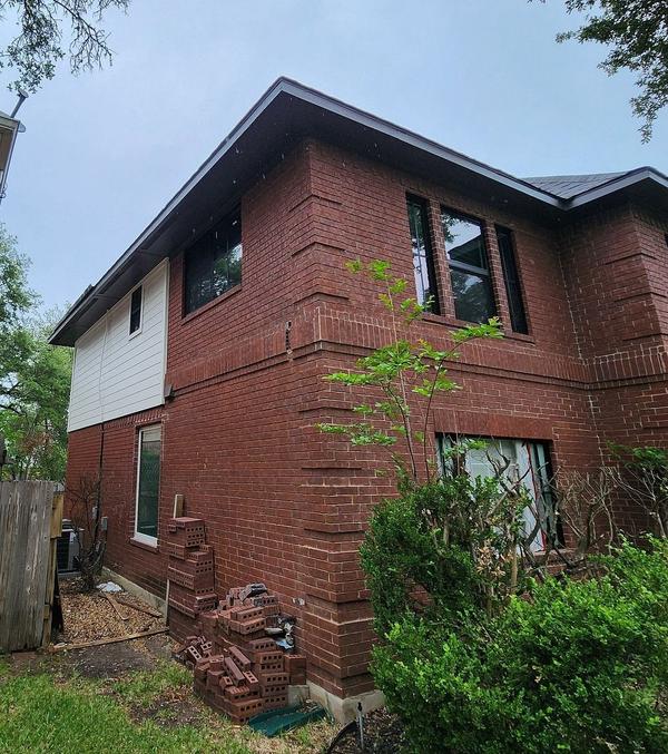Windows project photo 5 of 7 — Spicewood at Balcones Village, Austin, TX