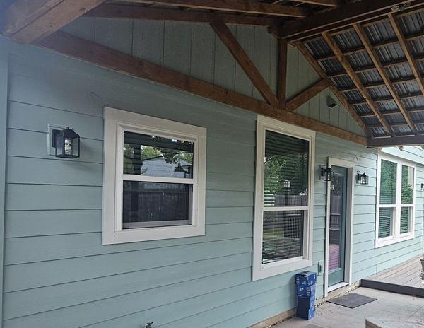 Siding project photo 1 of 3 — Wells Branch, Austin, TX