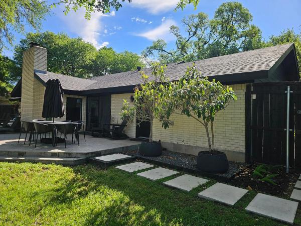 Siding project photo 2 of 7 — Shady Hollow, Austin, TX