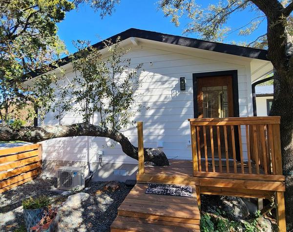 Siding project photo 4 of 12 — Steiner Ranch, Austin, TX