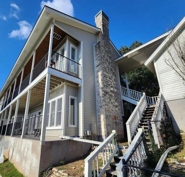 Siding project photo 5 of 7 — Live Oak Ridge, West Lake Hills, TX