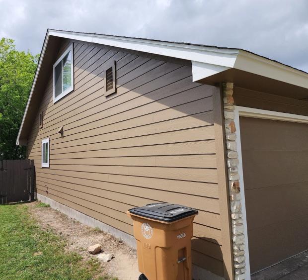 James Hardie HardiePlank Select Cedar Mill 8.25" detail — South Austin, Austin (photo 2)