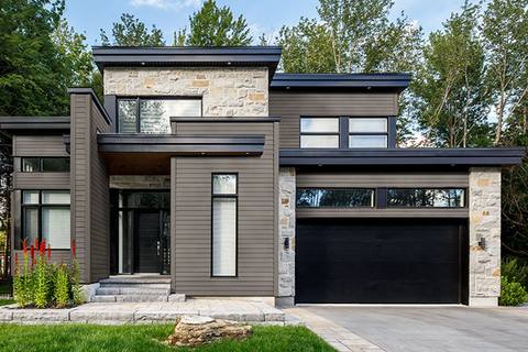 A house finished in HARDIE® PLANK LAP SIDING