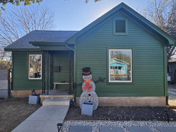 Siding project photo 2 of 4 — Hyde Park, Austin, TX
