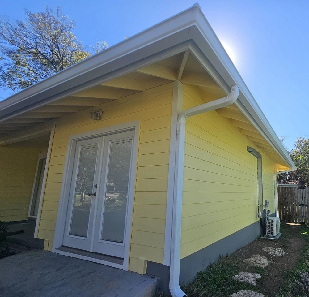 James Hardie 8.25" Select Cedar Mill detail — Southhampton Hills, Austin