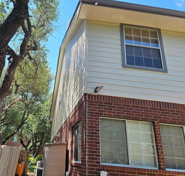 James Hardie 8.25" Select Cedar Mill detail — Anderson Mill, Austin (photo 5)